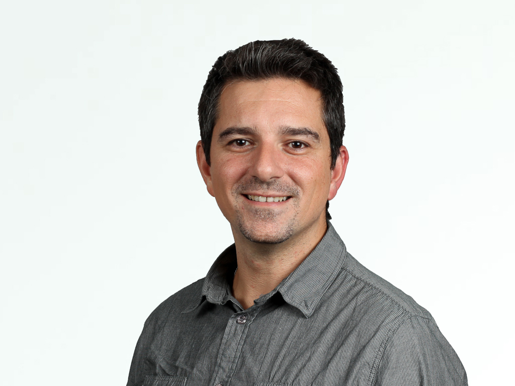 UKDRI's tweet photo. We are looking for a Research Assistant to join the lab of Dr Emmanouil Metzakopian (UK DRI at Cambridge) studying novel neuroprotective mechs in neurodegeneration 🧠

✅iPSCs
✅optimisation of CRISPR-Cas9
✅development of robust cellular assays

🗓️9 Aug ➡️https://t.co/wR4znsFb5b https://t.co/hzETW4fDUI