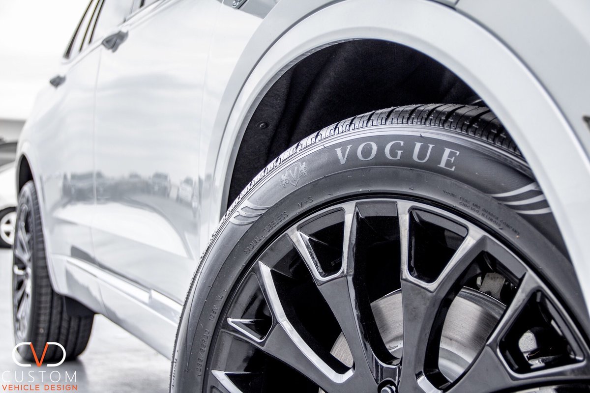 CVDAuto's tweet photo. 2019 Cadillac XT6 with Gloss Black Vogue VT383 wheels and Vogue Signature V SCT2 Tyres, done by Custom Vehicle Design. What are you waiting for? Customize your vehicle with CVD today!
#2019 #Cadillac #XT6 #CadillacXT6
#Vogue #Voguewheels #VT383
#CVD #CVDauto #CustomVehicleDesign https://t.co/Q0ZtIDopFH