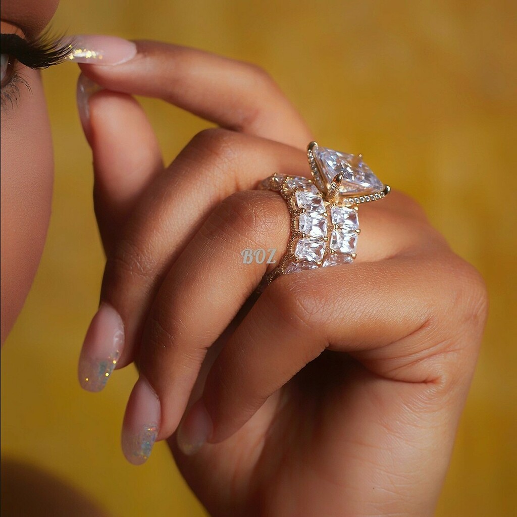BellaNaijaWed's tweet photo. Our answer is a big yes to this ring set by @bozjewelry
Ring @bozjewelry
#EngagementRings #WeddingRings #ProposalRings #NigerianWeddingRingDesigners #RingsinNigeria https://t.co/4x6U3Kd7cs