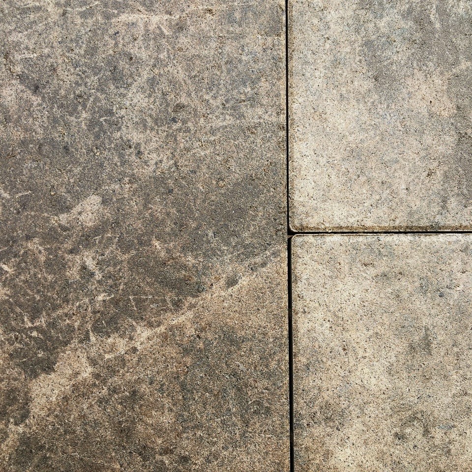 Permacon has us seeing stars with this Stellar Slab! Featured here in Dusk Brown, the stones have fantastic striation and texture, all mimicking the natural variances found in real stone! ✨

#stellarslab #permacon #patoslab #slab #hardscape #grandrivernaturalstone