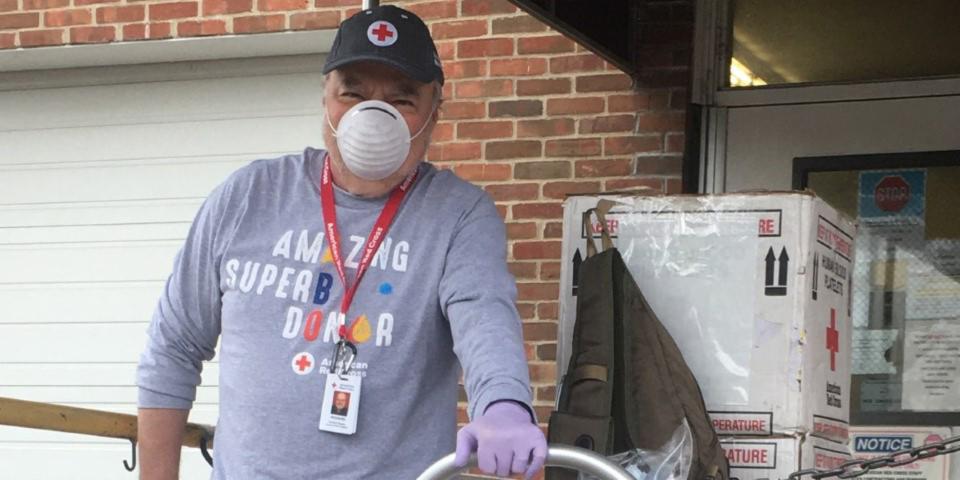 RedCross's tweet image. During #COVID19, life’s emergencies don’t stop — and neither does our work. You can help! Join our lifesaving mission by volunteering to support blood drives in your area. Sign up today: rdcrss.org/391fGfK