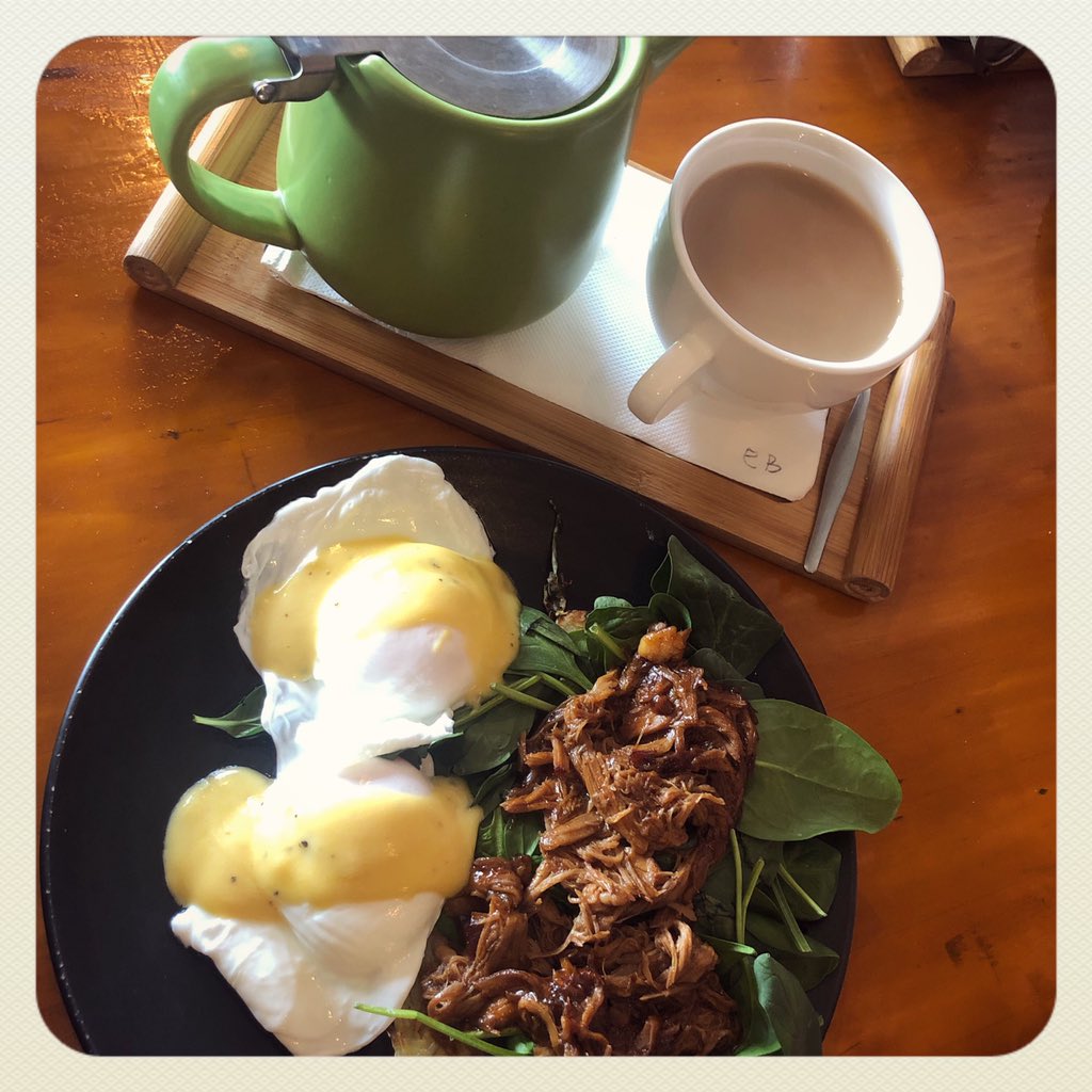 mayak2's tweet photo. Today's definition of A Good Day... #brunchwithfriends #brekky #looseleaftea #classicalmusic #thearts #precovidmemories #soplife #mulledwine #brownies #boardgames #moreboardgames #grateful https://t.co/TQYdKcggjQ