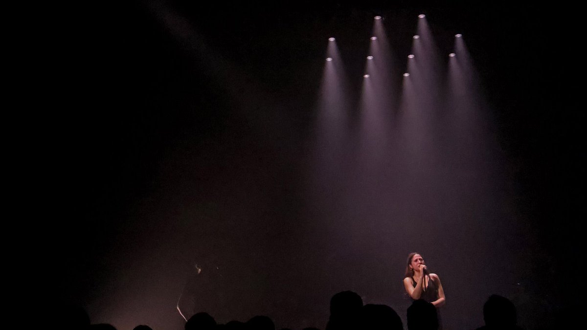 GLPimpression's tweet photo. X4 atom forms a versatile matrix for Izïa

Jordan Magnée delivers inspirational backdrop for the actress and musician with X4 atom as reliable main part of the stage concept 🙏

@IziaMusic
#impressed #WGAF #KeepTheLightOn #X4atom
https://t.co/MNeJ68EpB0 https://t.co/p0QOf1QeSA