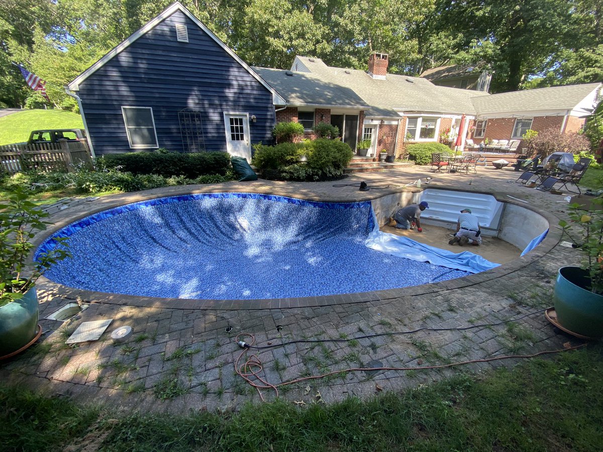 bignato2584's tweet photo. Pool season https://t.co/BXsofKFBPX