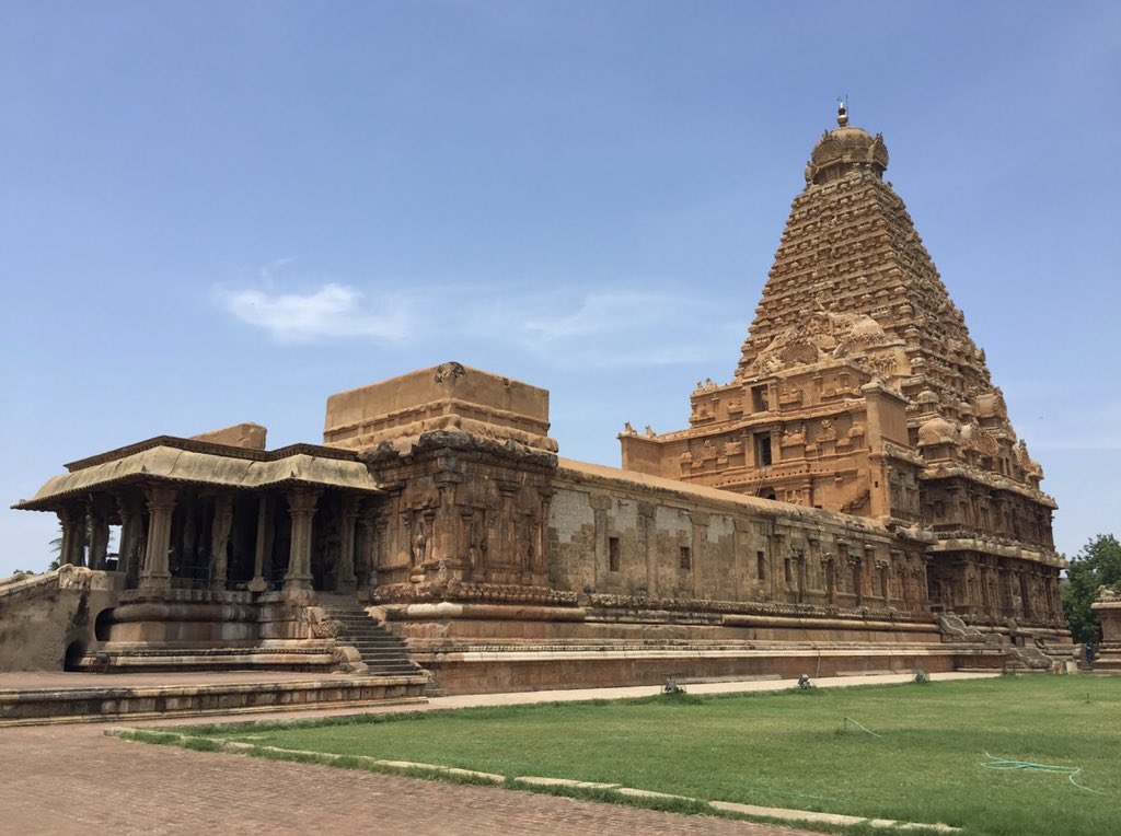 Raja Raja Chol built the Brihadeeswarar Temple in Thanjavur, Tamilnadu, one of the largest Hindu temples devoted to Lord Shiva During his reign.  #CholDynasty