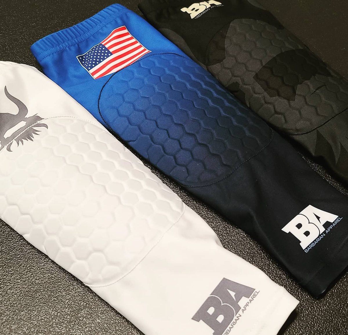 Overstock sublimated knee pad sale!!!!
Kneepads are $6 this week only. Visit our store to grab one today!

barbarianapparel.com/teamstores/Kne…