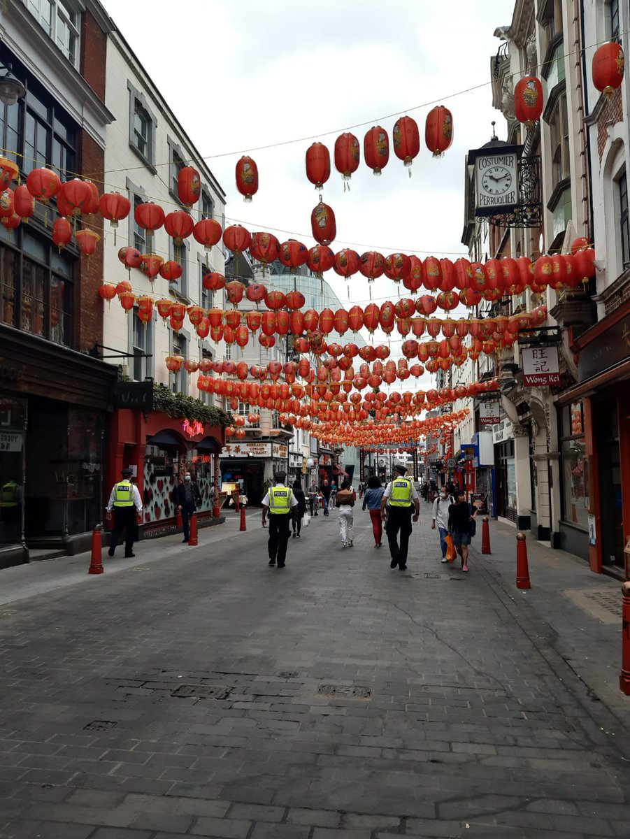 MPSWestminster's tweet image. #ProjectSevator officers have been patrolling central London today recruiting extra eyes and ears to help us keep #London safe. Please remain vigilant and report anything suspicious. met.police.uk/projectservator
#TogetherWeveGotItCovered
#ActionCountersTerroism