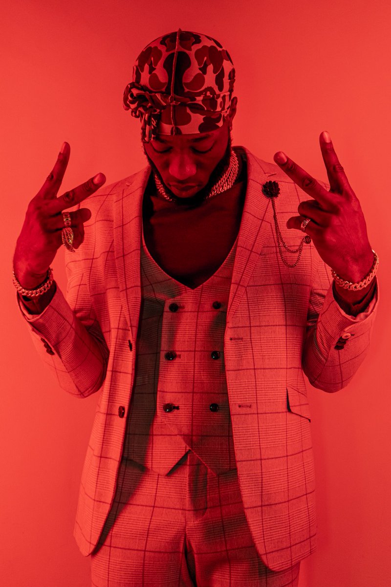 joshdprice's tweet photo. Album cover throw aways 📸 https://t.co/N9NG0b0oBE