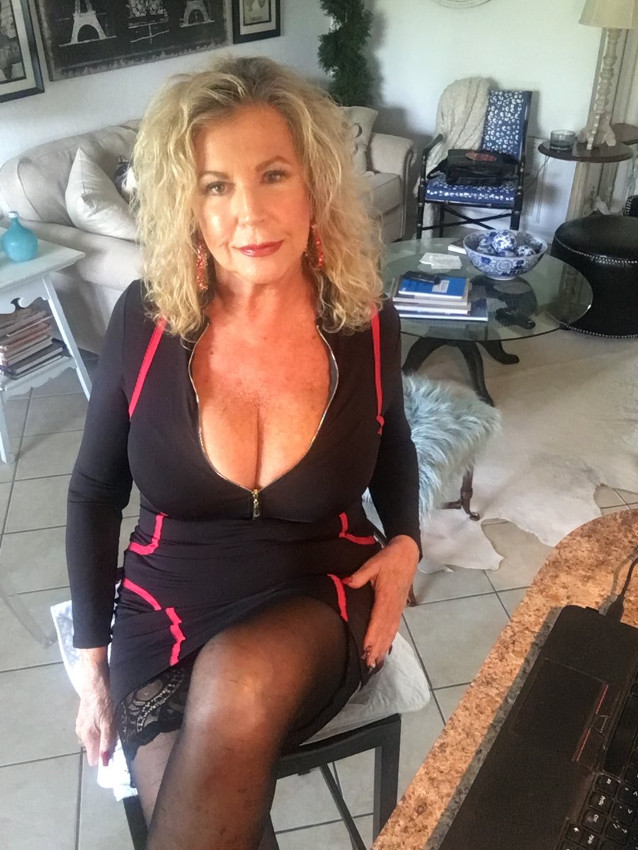 Anneke Van Buren * Tampa Gilf Goddess - P1863 18+ (@Annekenordstrum) on Twi...