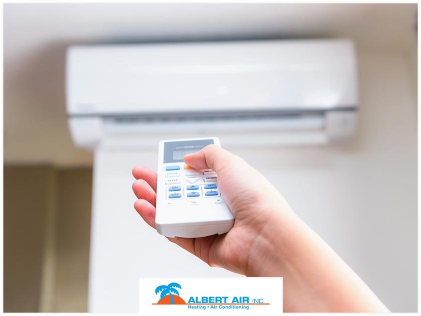 AlbertAircom's tweet photo. If you're trying to decide between a split air conditioner and a window unit for your home, consider this helpful guide. https://t.co/2InH2YGUOC https://t.co/3OitzF2Hj4