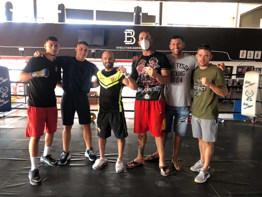 RickyPowWBC's tweet image. Buen día de sparring entre @MartnezKiko y @isma_box en @boxeoevolution para sus respectivos combates 8 de Agosto en Marbella @MGZ_Promotions y 21 Agosto Torrelavega @maravillabox @wbcboxeo @wbcmoro @WBCBoxing