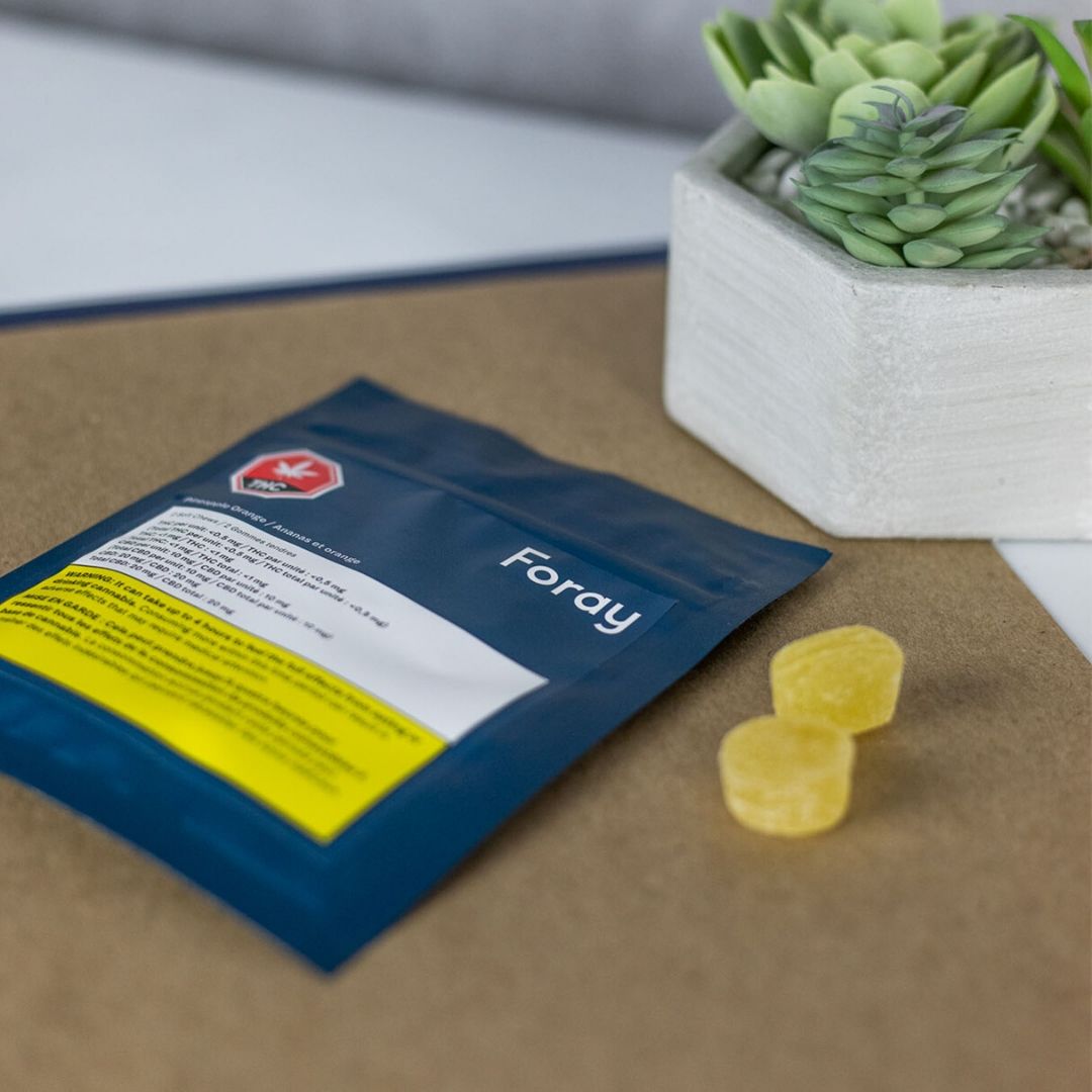 Chew on these THC/CBD infused gummies from <a href="/foraycannabis/">Foray</a> 🍬 #edibles