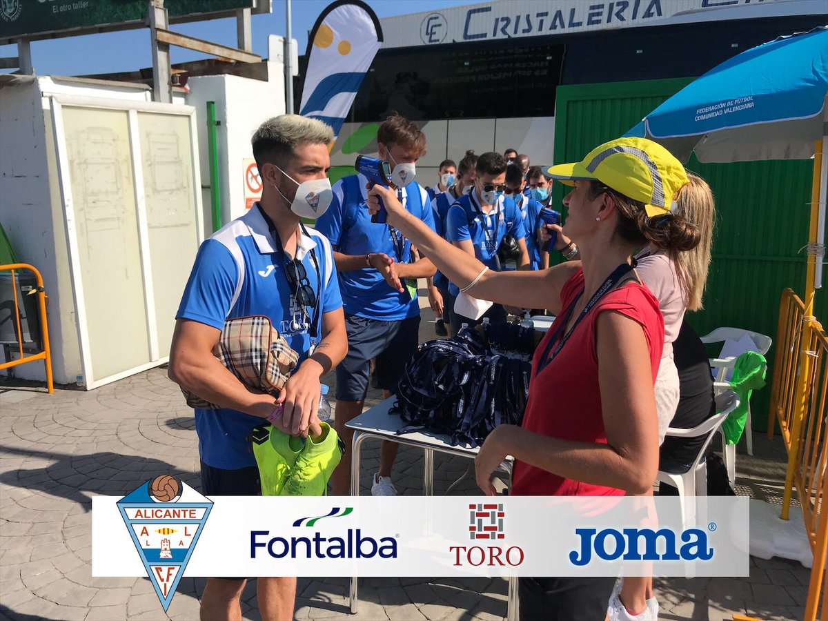 CFIAlicante's tweet photo. 💙 Llegada de la expedición alicantinista #CFIAlicanteCaminoaTercera https://t.co/npZHWjwj3t