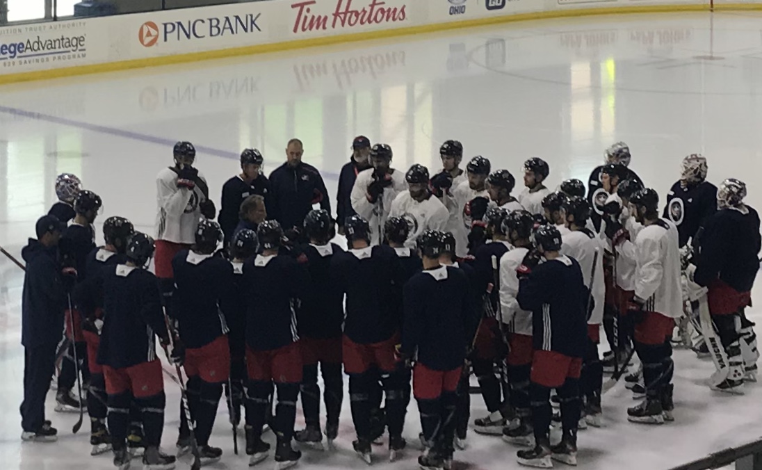Aportzline's tweet photo. A little pre-scrimmage scrum: #scrummage? https://t.co/lTgxH9ZfRm