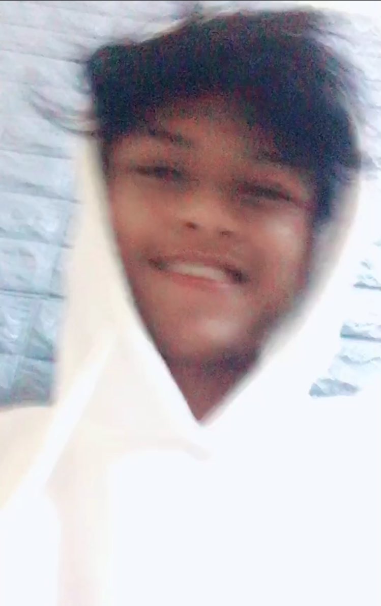 ramadanramli_'s tweet photo. Malu senyum nampak gigi ni :( https://t.co/Tt1mrMOxQ7