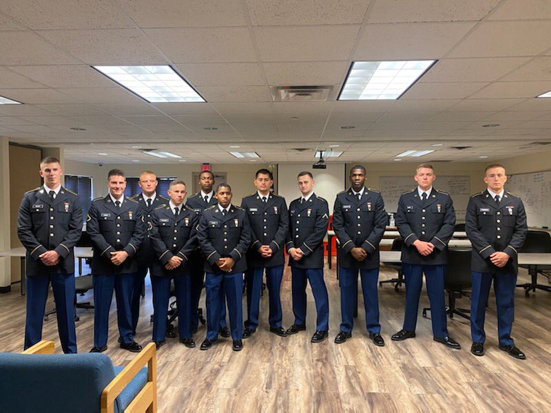 AlexRitter20's tweet photo. Officially an engineer soldier and part of an amazing family and brotherhood. Congrats to my classmates, I wish them the best of luck #sappersfirst #plumberlife https://t.co/Lmwr1dqy2A