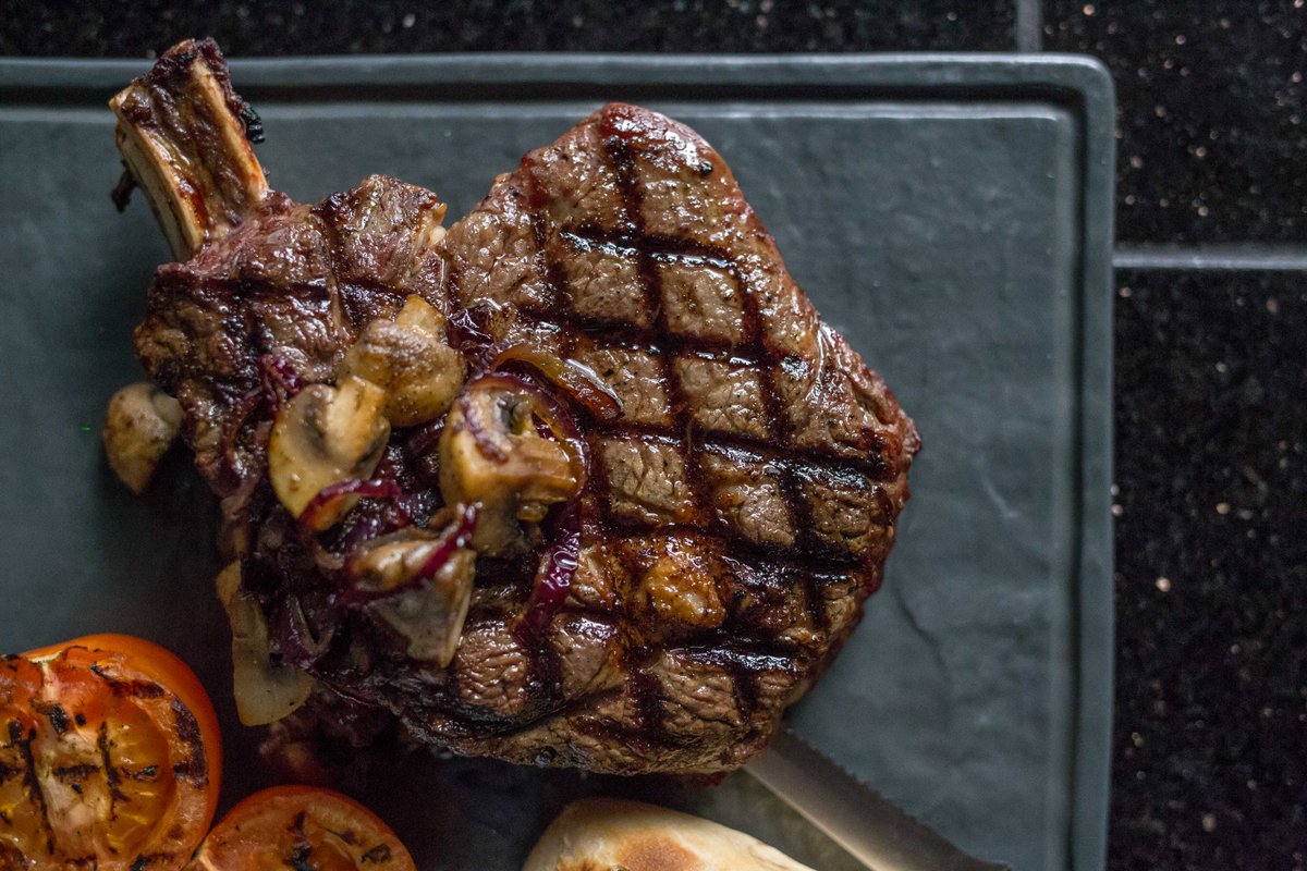 Hands up all those who have missed having a dry-aged steak, char-grilled to perfection. Well if you get yourself a table booked for this weekend, all your desires will be fulfilled!
ow.ly/20fh50AAerl