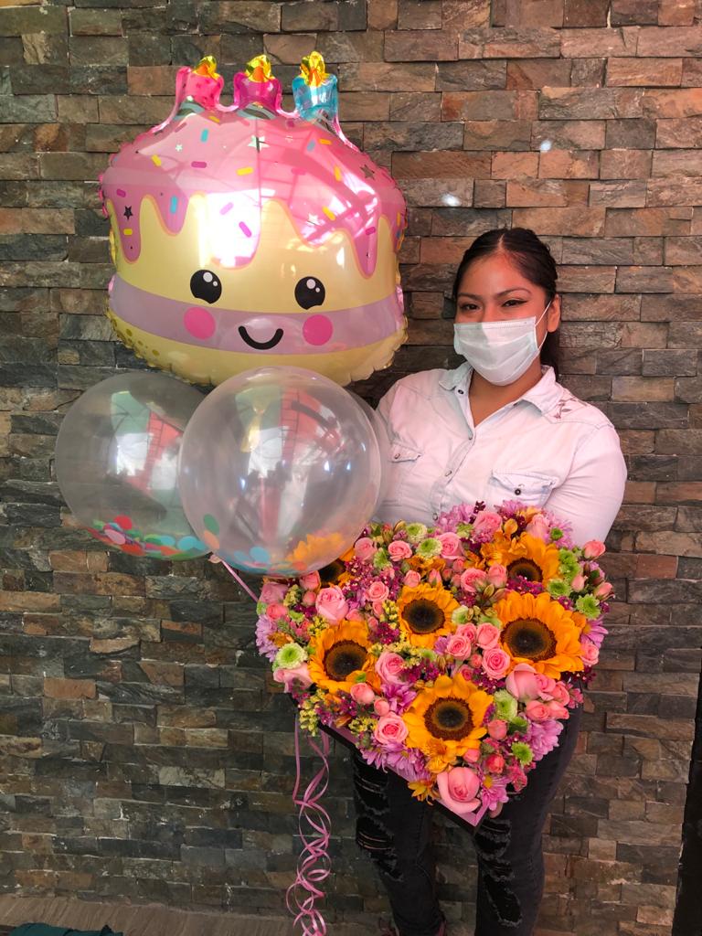 FloreriaPalermo's tweet photo. Regala flores, provoca emociones 🥳😍 • Envíos seguros y confiables @painalton_bm 🍃
Todo esto y más desde 🌸🌷🌱 #CEDAadomicilio @CdeAbastoCDMX https://t.co/UGljxpud3G
