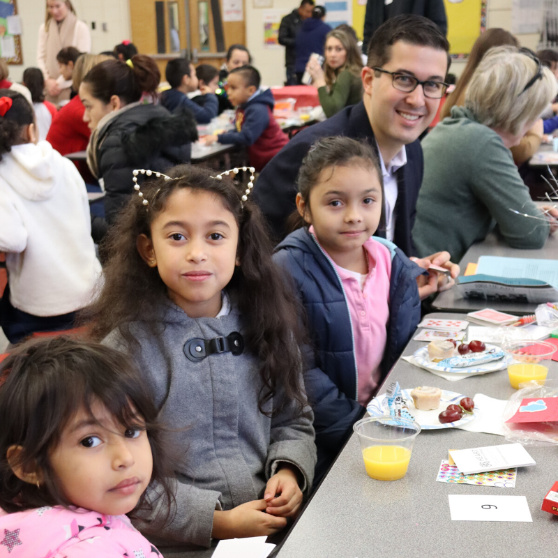 On this terrific Thursday we want to send a huge thank you to our #BofAVolunteers  ! Over 100 <a href="/BankofAmerica/">Bank of America</a> employees participated in 200+ hours of tutoring with students during the 19-20 program year! Our Volunteer Partner Spotlight shines on all of YOU!