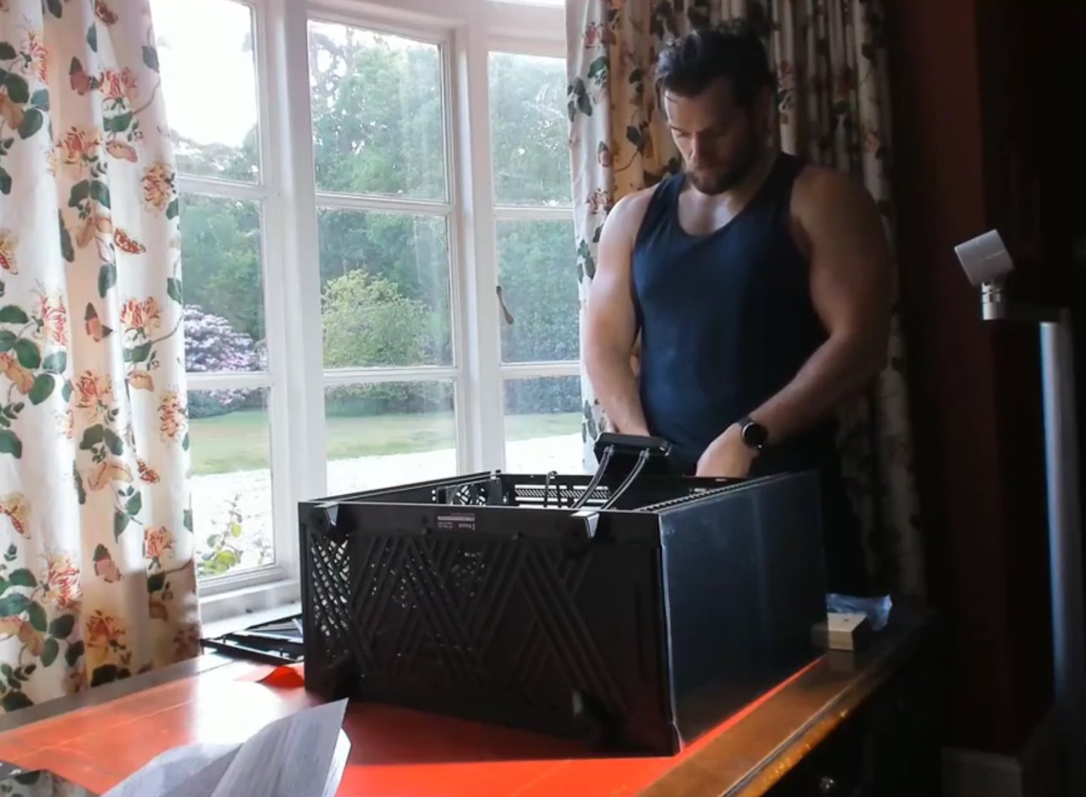 “Glad we all agree that the video of Henry Cavill building a pc in a tank t...
