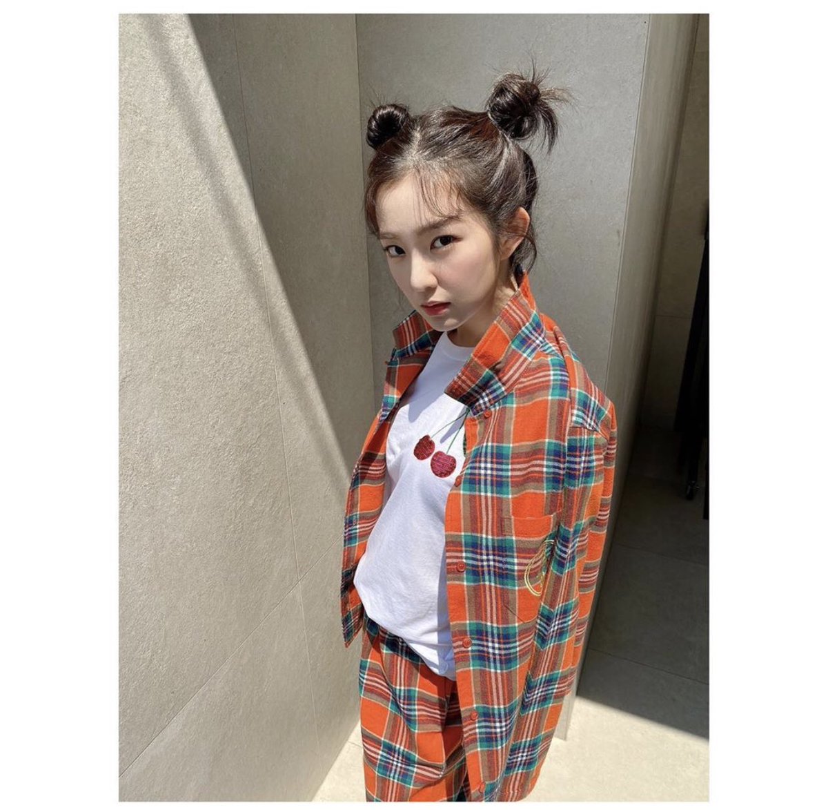 belyu30's tweet photo. #AreYouNaugthy #IRENE #mon #Irene_MONSTER #MonsterMV https://t.co/FklaTtv7Ff