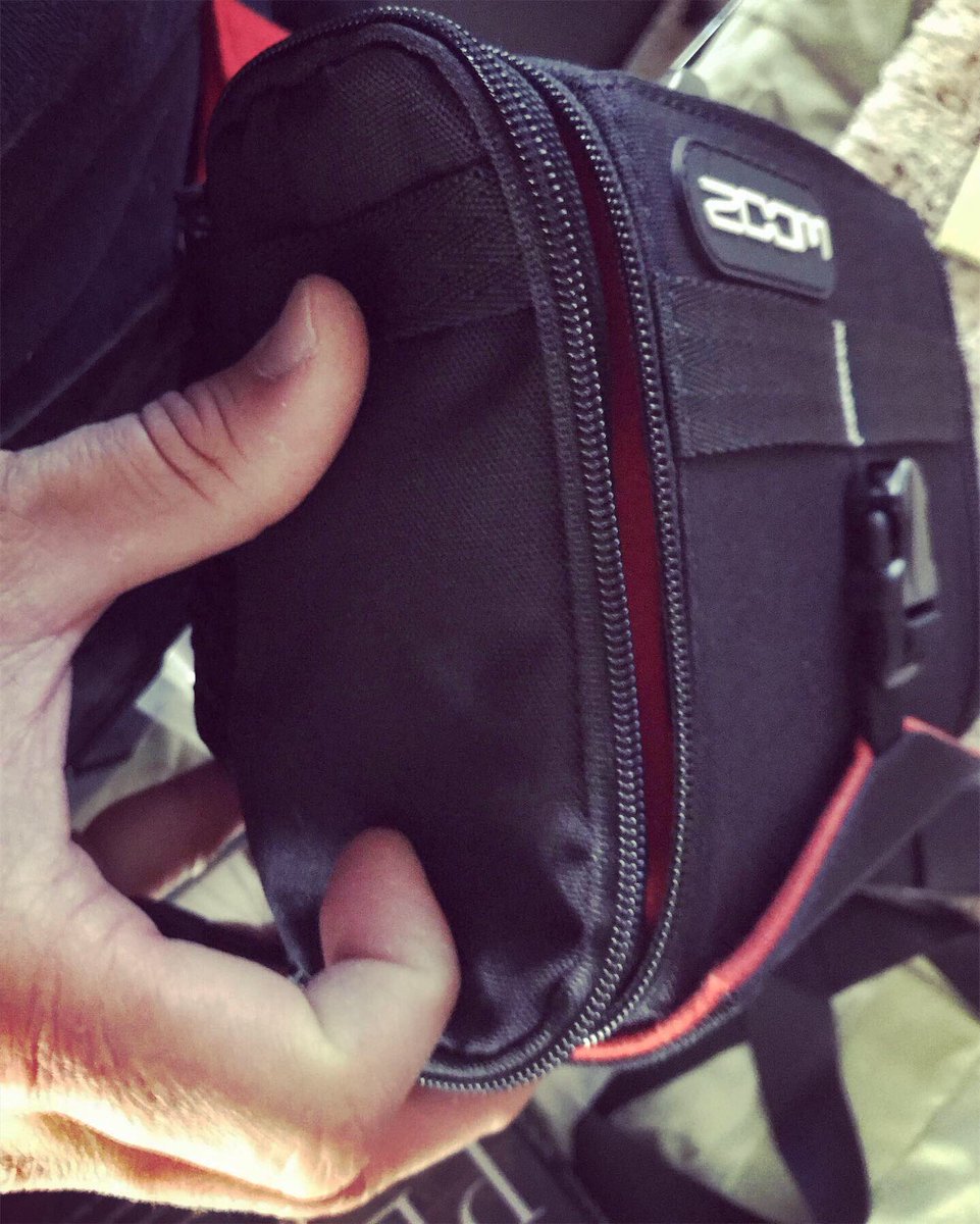 watsonwu's tweet photo. Custom Y-Cable (low profile right angle 5 pin stereo to dual low profile right angle standard 3 pin XLRs) from #audioconnectfl
.
Look at how clean it is inside the K-Tek F6 bag!
.
#soundeffects #sounddesign #audiopost #gameaudio #gamesound #audioforgames #audioforfilm #microphone https://t.co/VgjJUdy7Ww