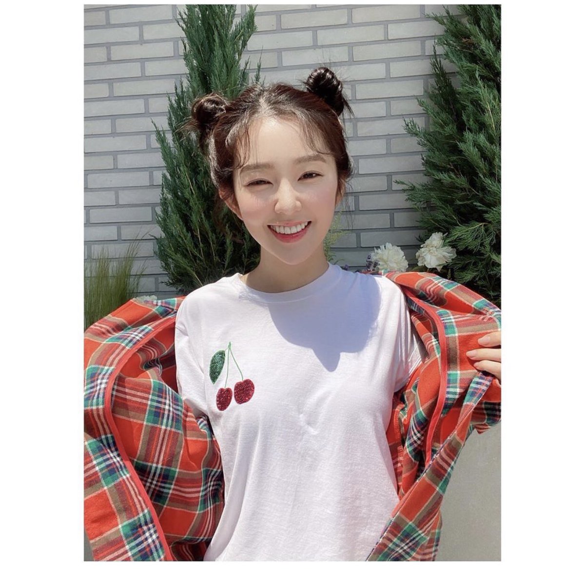 belyu30's tweet photo. #AreYouNaugthy #IRENE #Irene_MONSTER #MonsterMV https://t.co/PcDJx92xmI