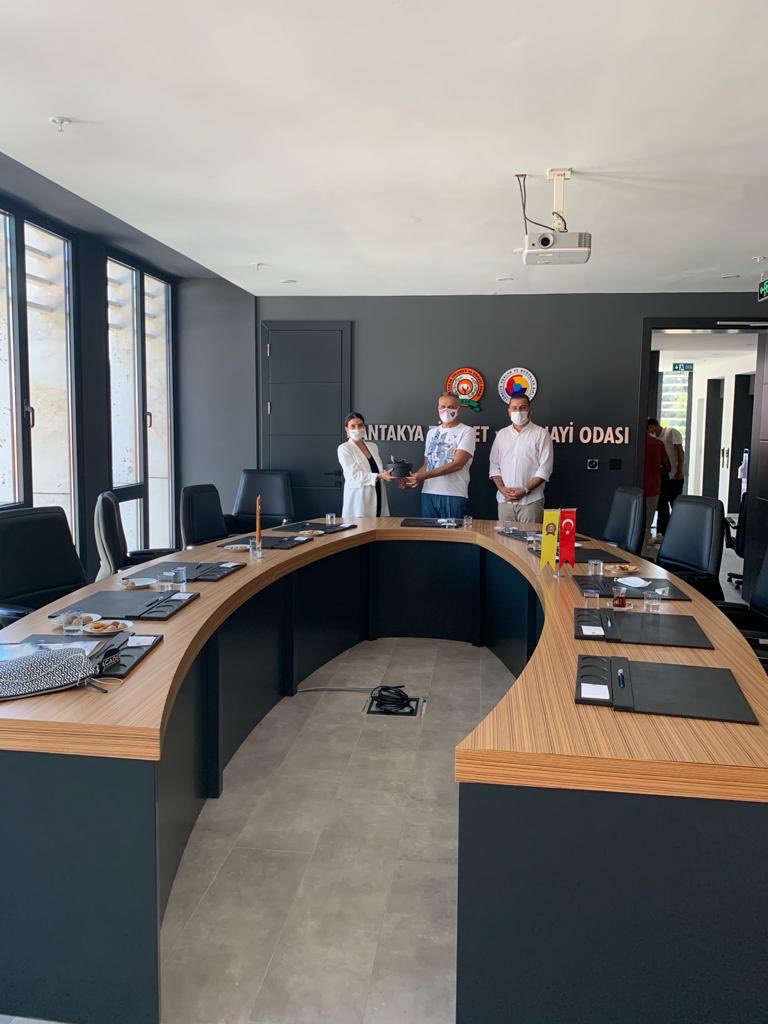 Türkiye Odalar ve Borsalar Birliği <a href="/HatayilGGK/">Hatay İl Genç Girişimciler Kurulu</a> İcra Kurulu Başkanı  <a href="/aalidablan/">ali dablan</a>  ve İcra Kurulu Üyeleri yeni hizmet binamıza hayırlı olsun ziyaretinde bulundular. Nazik ziyaretlerinden dolayı teşekkür ediyoruz.