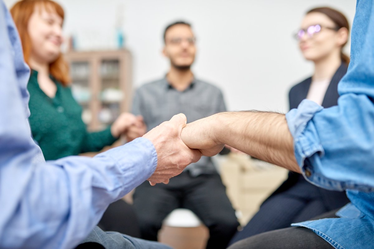 Buscamos en la #saludmental: 
➡️Un paciente más implicado y consciente.
➡️Una familia más comprensiva y sin tabús.
➡️Unos profesionales más cercanos.
➡️Unos centros de salud mental distintos.
➡️Una sociedad que acepte e integre en vez de juzgar y marginar bigmentalchange.org