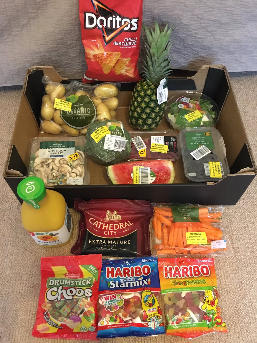 perkinkwan's tweet photo. A @TooGoodToGo_UK magic box from Morrisons 👍 https://t.co/o0dtalHQ7e