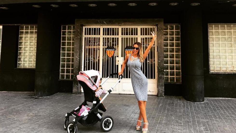 Mi primera foto en Valencia fue aquí, y me despido desde el mismo lugar:
Mestalla.
Familia, mucha suerte.
Gracias por tanto.
❤️OS QUIERO POR SIEMPRE❤️
#mamamolona #valencia #nuevaetapa #👑