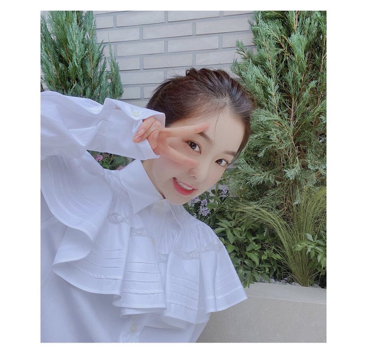 belyu30's tweet photo. #IRENE #AreYouNaugthy #MonsterMV https://t.co/IQHjY32SNN