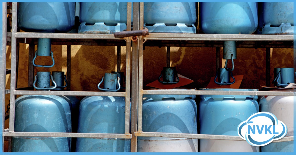 VerenigingNVKL's tweet image. De @InspectieLenT heeft vorige week een transport met 1.150 illegale, niet-navulbare #cilinders gevuld met #koudemiddelen (#F-gassen), onderschept. Hierdoor komen deze gelukkig niet in onze #airco's en #koelinstallaties terecht: nvkl.nl/ilt-onderschep…