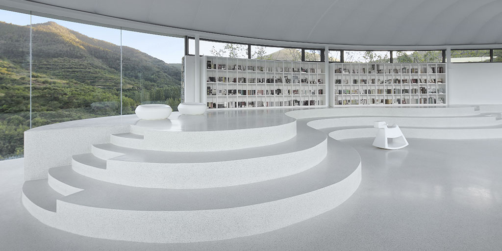 VONDOMSpain's tweet photo. Jiunvfeng Studio | Shandong, China
The study, which contains books and a variety of seating areas, has been furnished with Rosinante by Eero Aarnio and Moma puff by @MariscalOficial
#hospitalityproject #projects #furniture #designfurniture #vondom
https://t.co/igVcj40Kvp https://t.co/QO9t5JLCLa