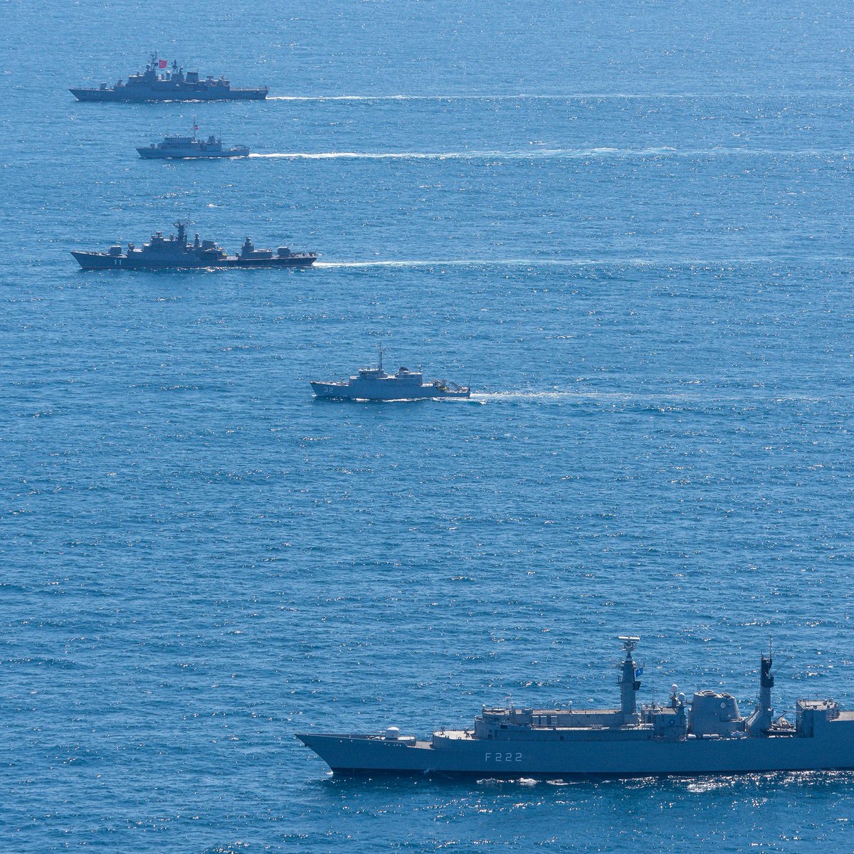 NATO_MARCOM's tweet photo. 🇧🇬 Bulgarian exercise Breeze has kicked off this week in the Black Sea, and we're participating with both our southern Standing @NATO Forces 🚢🌊 #WeAreNATO #StrongerTogether 

@COM_SNMCMG2 @COM_SNMG2 

📸 @BulgariaNATO https://t.co/K15qzUf37E