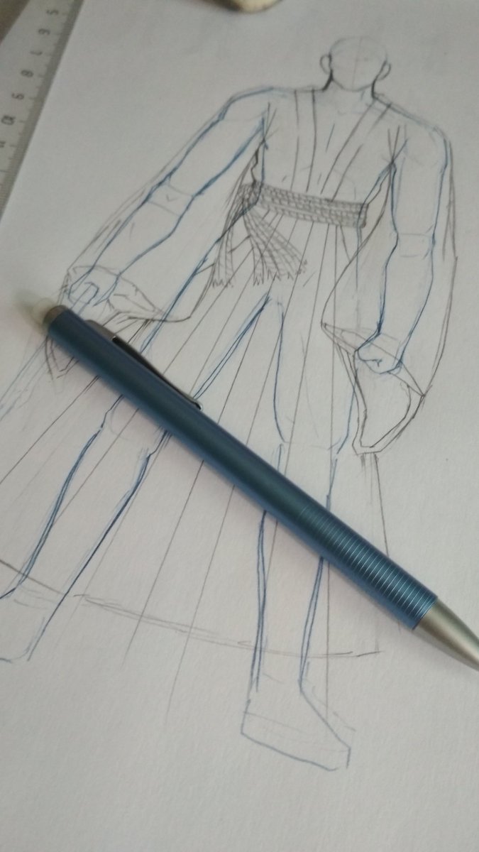 Meridessins's tweet photo. Uno de mis principales objetivos a partir de hoy es dibujar un poquito todos los días, me cuesta mucho ponerme a ello y tiene que empezar a ser un hábito ^^
Así que hoy toca seguir con el proyecto, ¿qué pensáis que es? 😊 https://t.co/nz08rX3fDI