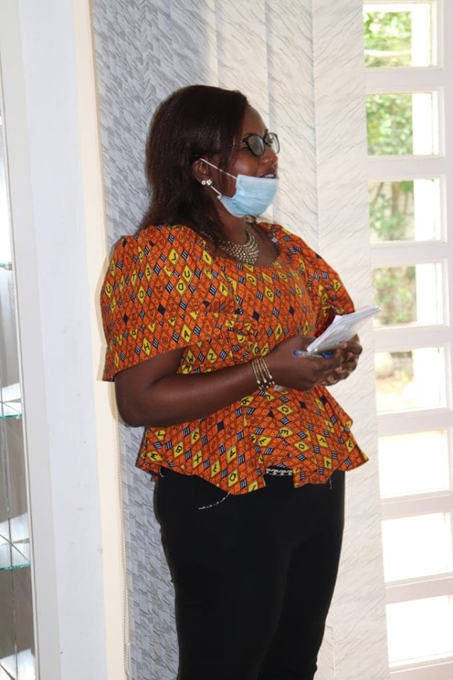 AwiFondation's tweet photo. Intervention de Mme Kamagaté Madoussou sur l'étude d'impact de la #Covid19 sur les activités des 25 benéficiaires de la phase pilote du #ProgrammeCewa 
#femmes #Autonomisation @ONUFemmes @CI_EmploiJeunes #womanpower #CIV225 @AwiFondation https://t.co/fZTozLgLHL