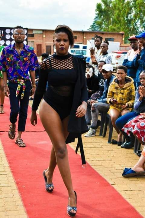 HaikabiBrands's tweet photo. Can this covid19 end already 😁, Our Models are ready to showcase their talent and our Spring &amp; Summer merchandise 💞

HaiKabi 👐 Reality Starts Here 😎

Cc @edwardpule1 x @WSekgome

#RealityStartsHere17 #DJSBU #ThrowbackThursday https://t.co/IwbpjlitbW