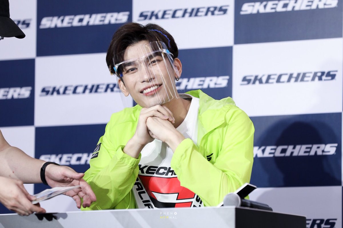 ฟีโนทาสพี่มิว  #MEWxSKECHERS