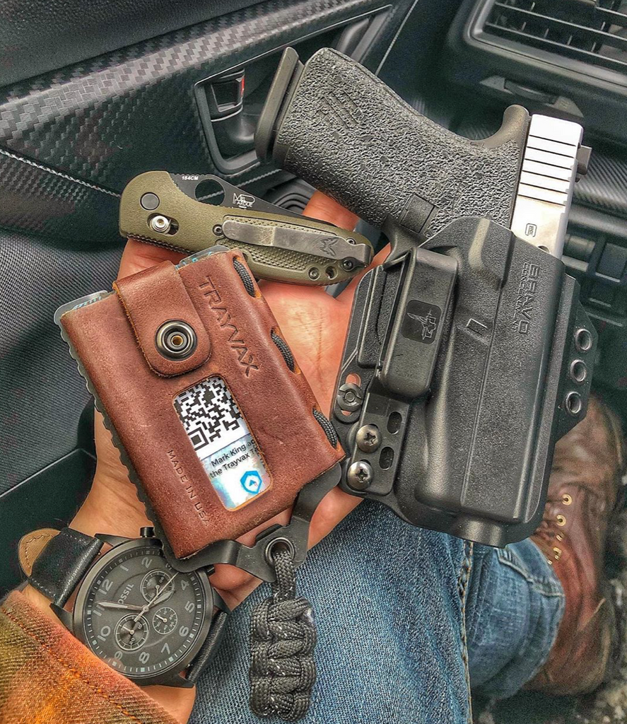 BravoHolsters's tweet photo. Just a simple EDC
Repost from @agraves2016
#trayvax #trayvaxelement #benchmade #mybenchmade #minigriptilian #glock #glock43x #bravoconcealment #glocksofinstagram #fossilwatch #watchesofinstagram #glockfeed #thesheepdogdefenseproject #handleitgrips https://t.co/fprzQ1s2mV