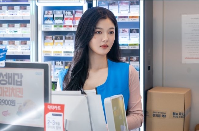 HyojungMyCandy's tweet photo. dari bersih2 sekarang jadi penjaga mini market #KimYooJung #JungSaetByul #GilOhSol #backstreetrokie #cleanwithpassionfornow https://t.co/ixaA25rWB1