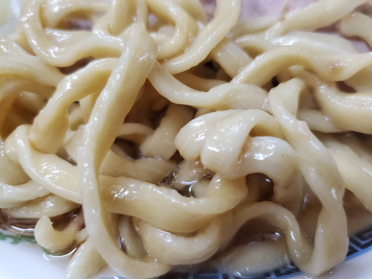 清水くん レンタル二郎食べる人 ラーメン二郎 目黒店さんで小ラーメンw豚入り 700をいただきました 初訪問 小ラーメン 500と驚異のコスパに驚愕 きりっとカエシの効いた非乳化スープに食べやすい小振りサイズのホロホロ豚 シャキヤサイに甘いアブラが良く