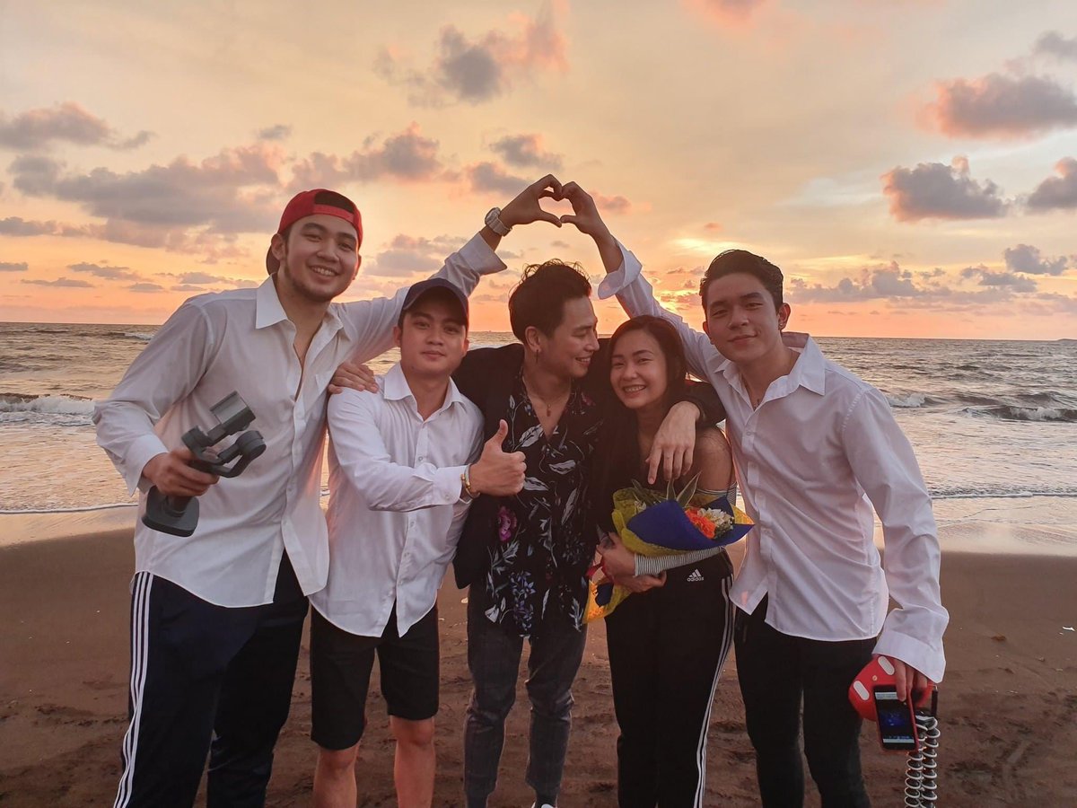 jaiyieee's tweet photo. 2019 &amp; 2020 🔐 ❤️ https://t.co/XF2w08f0Hv