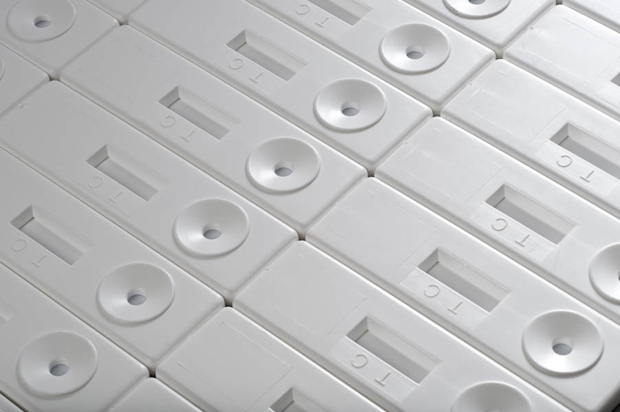 The UK-Rapid Test Consortium, a group of UK #scientists &amp; medical #manufacturers led by <a href="/Abingdon_Health/">Abingdon Health</a>, has reached “design freeze” for its #Covid19 antibody test, meaning that prep for mass production can begin. 

Full story: bit.ly/32hWc5a 

#UKmfg #EngineeringHeroes