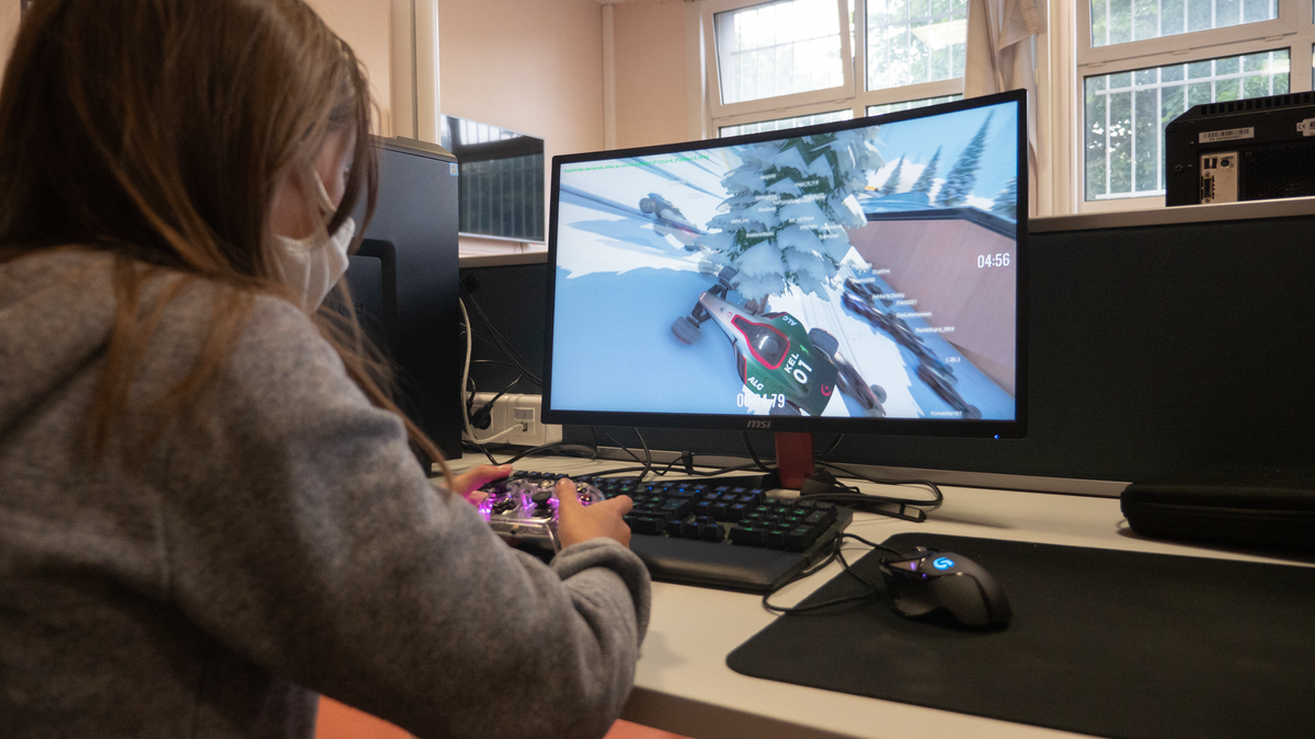 adeproubaix's tweet photo. ⚙️Apprentissage via le #jeu⚙️

➡️ Tu souhaites favoriser l'esprit d'#équipe ? 💪
➡️ Tu as l'âme d'un pro-player ? 🕹
➡️ La compétition te donne des frissons ? 🏆

Alors participe à l'été XXL ! 👌

📝 INSCRIPTION Directement à l'ADEP.
📞 où numéro vert de @roubaix : 0 801 900 880. https://t.co/SXMgaH60Ey