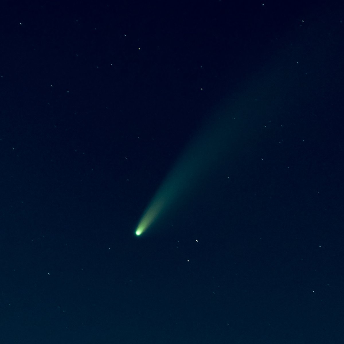 'Big ball of fire' cometa #neowisec2020F3 des de #VilanovadeBellpuig @estelsiplanetes @climadelleida @MeteoMauri @astroprades @Stephencheatley @AstroAventura @astrocatinfo