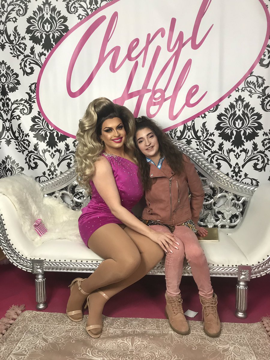 freya_such's tweet image. I miss seeing shows 🥺 😢. I can’t wait to see my Faves soon hopefully on the Tour’s , when Miss Rona decides to go 😂😂 #PleaseGo @CherylHoleQueen @Divinadecampo @ChipShopBird @THEVIVIENNEUK 💖💖💖💖