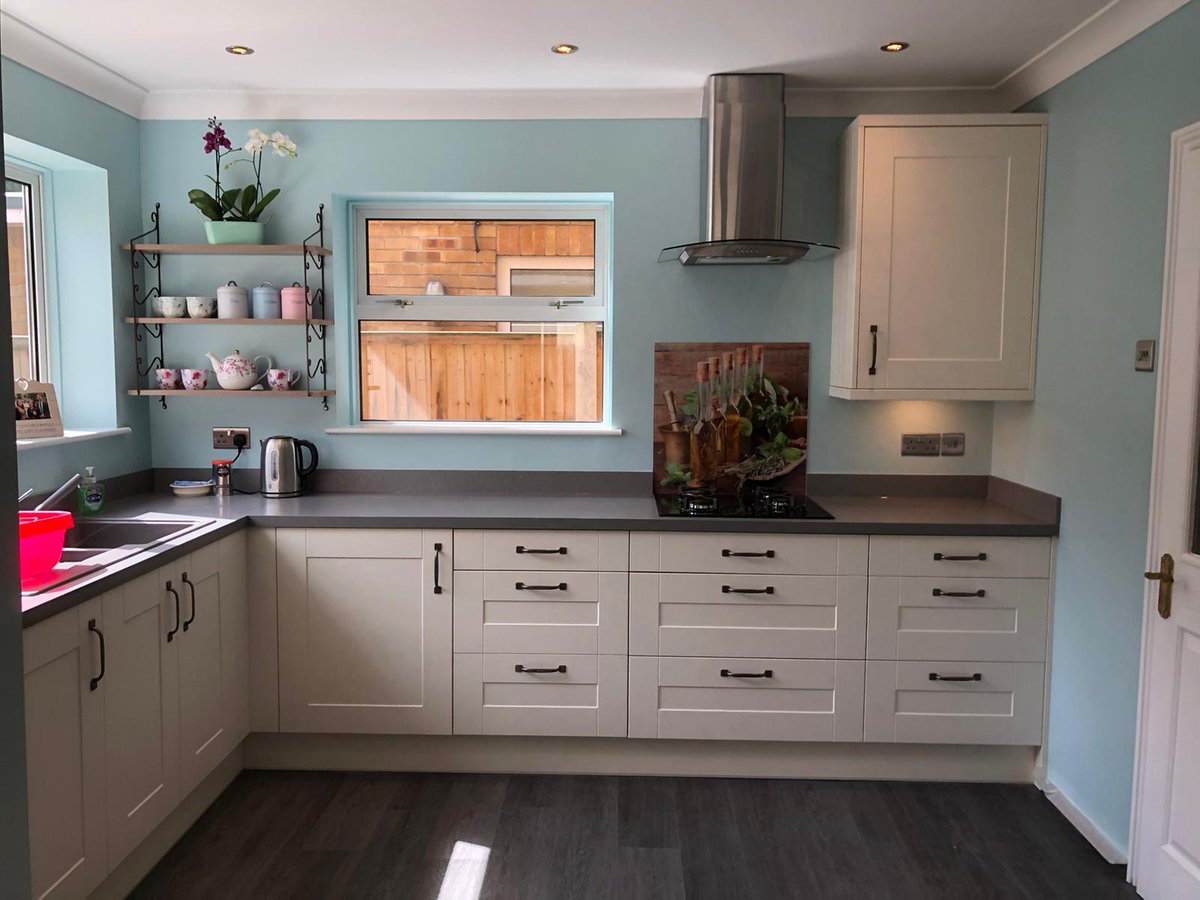 ApolloKitchens2's tweet photo. #Kitchen fit and #Bathroom for JLS #Building Services as part of a #garage #conversion, excellent job of fitting by the team with a great finish by John, #decorating to #perfection.   #kitchens #bathrooms #design #decor #flooring https://t.co/nQeCGhGhsy