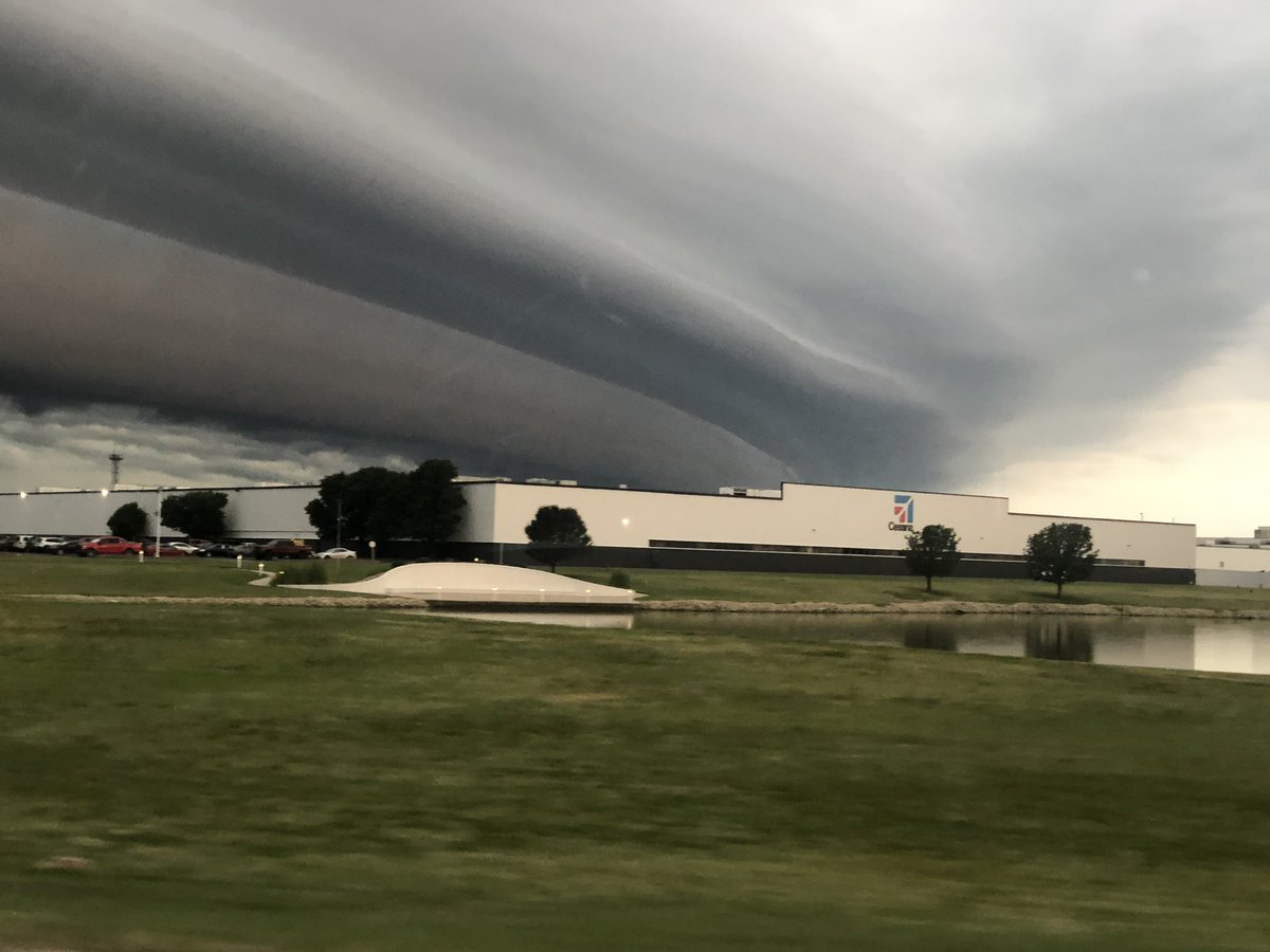 DevonFasbinder's tweet photo. Well good morning, Wichita. #kswx https://t.co/bTsmT7gKXH