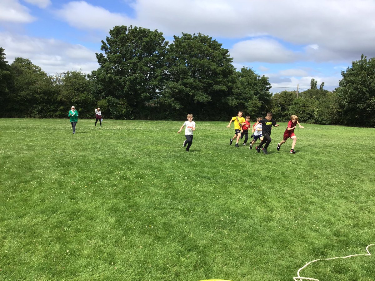 OlqopPrimary's tweet photo. Bubble sports day! @HimidClass https://t.co/5PuKfXzmA1